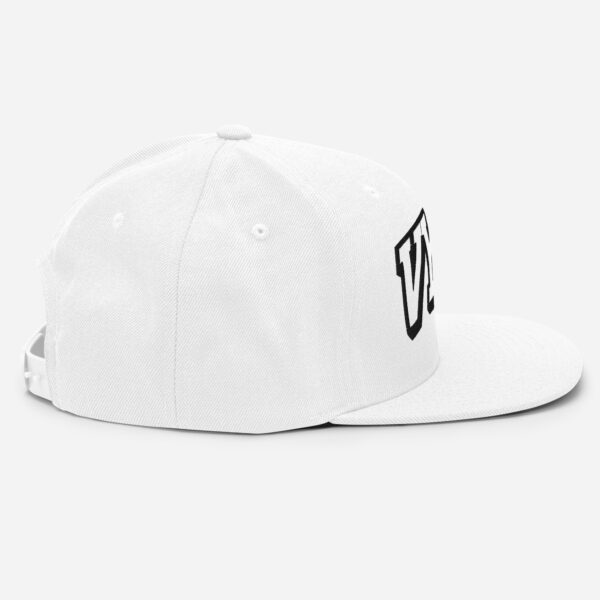 classic-snapback-white-right-side-6915b5a30d526.jpg Casquette snapback VYCE